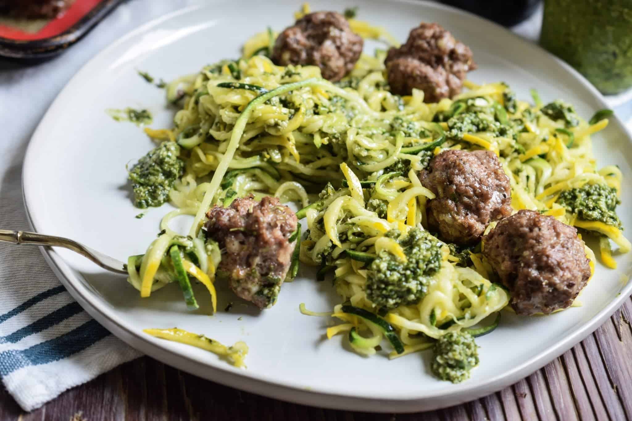 whole30 turkey meatballs and zoodles 