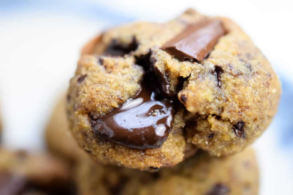 tahini chocolate chip cookies