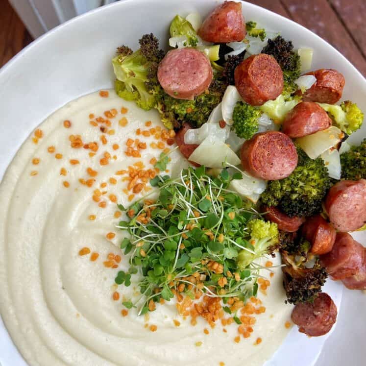 air fryer broccoli and bratwursts