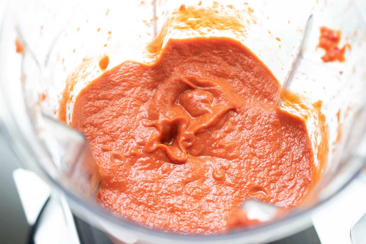 blender close up of nomato sauce