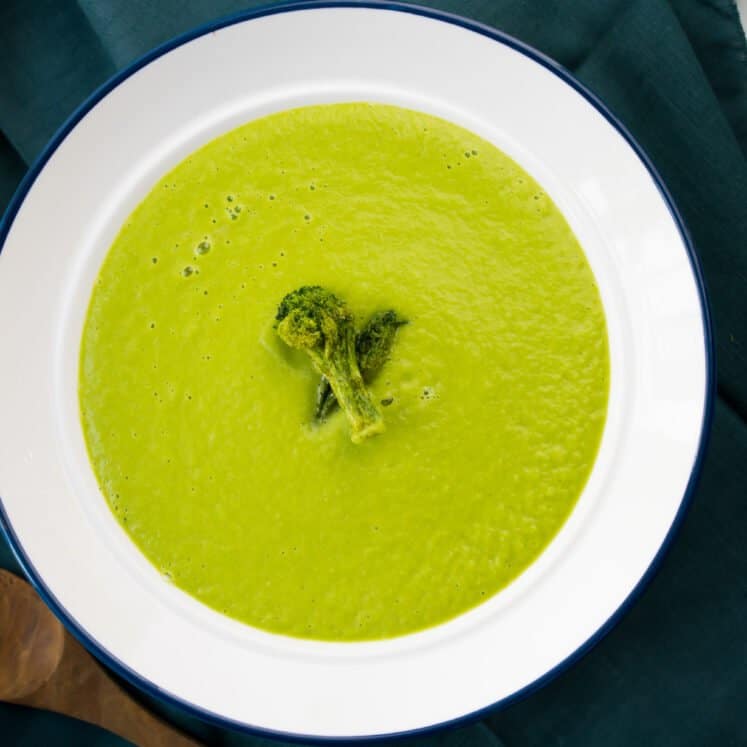 Creamy Whole30 Asparagus Soup (AIP, Paleo, Low Carb, Vegan Option)